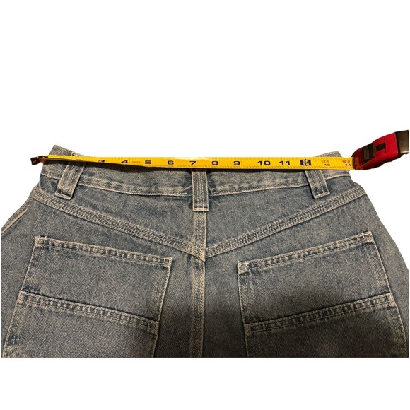 Bugle Boy Women's Vtg Denim Light Wash Cargo Shorts Sz 12 - High Waist -80's Mom - Picture 6 of 6